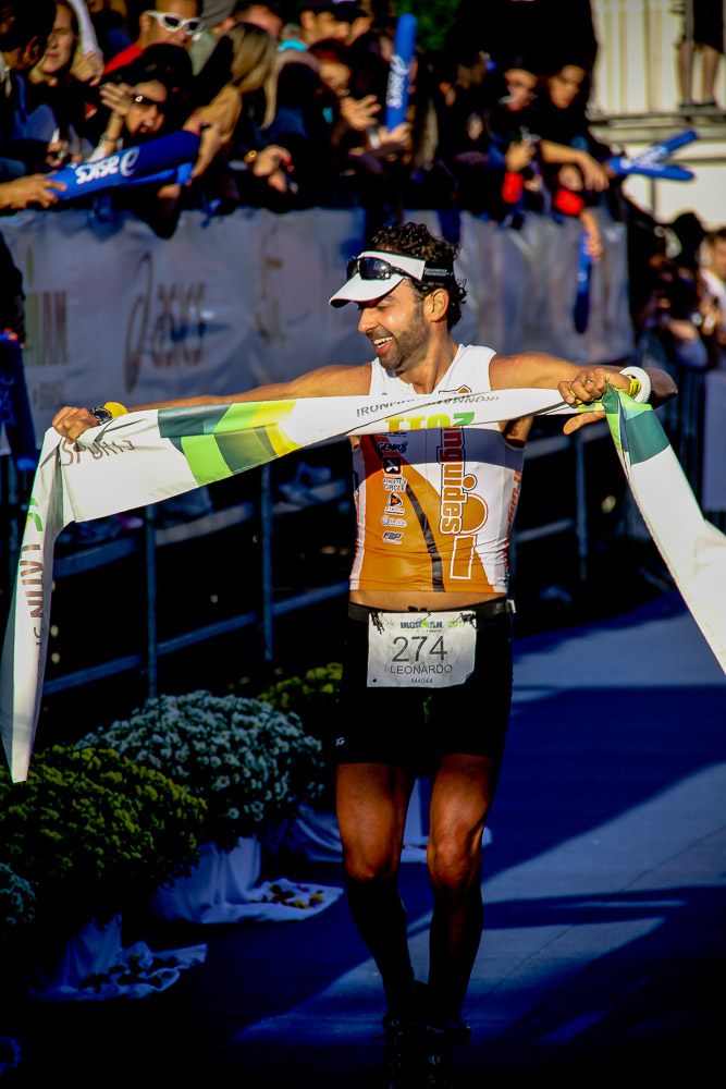 Por trás de uma vitória em uma prova não existe segredo, e sim ANOS de treinos de maneira consistente - Foto Leo Moreira campeao Ironman Brasil 2011 M40-44 com 9h05, atleta desde a adolescência.